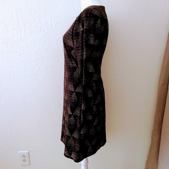 Like New! Vince Camuto Black And Gold Long Sleeve Cocktail Dress - Picture 4 of 13